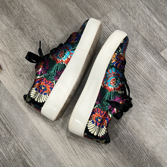 Steve Madden brocade sneaker, EUC - Picture 7 of 9